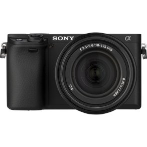 Sony Alpha 6400 Kit + SEL 18-135