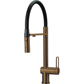 Kitchen mixer with water filter connection with flexible spout