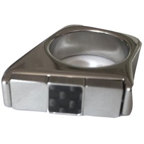 Ring til mnd Manuel Zed